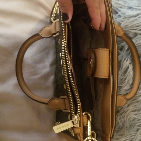 Purse - Picture 3 of 6